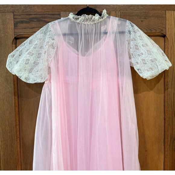 size SM S/M Vintage Sheer Pink Nightgown Robe Piegnoir set Lace trim, Puff Sleev - Picture 9 of 15